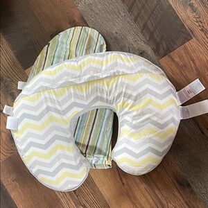 Boppy Nursing Pillow with 2 covers